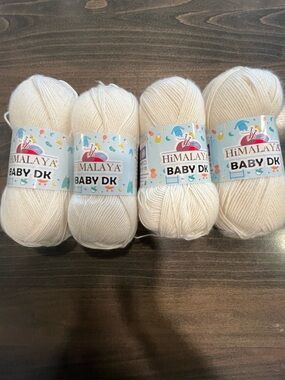 Himalaya Baby DK Yarn
Color: Ivory 
4 Skeins